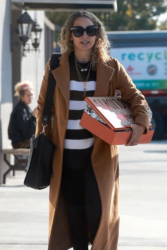NICOLE RICHIE Leaves Crossroads Restaurant in West Hollywood 01/30/2019