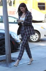 NICOLE WILLIAMS at Zinque Cafe in West Hollywood 01/23/2019