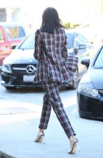 NICOLE WILLIAMS at Zinque Cafe in West Hollywood 01/23/2019
