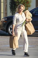 PAMELA ANDERSON Shopping at Vintage Grocers in Malibu 01/21/2019