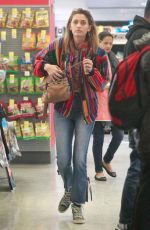 PARIS JACKSON Shopping at Walgreens in Hollywood 01/30/2019
