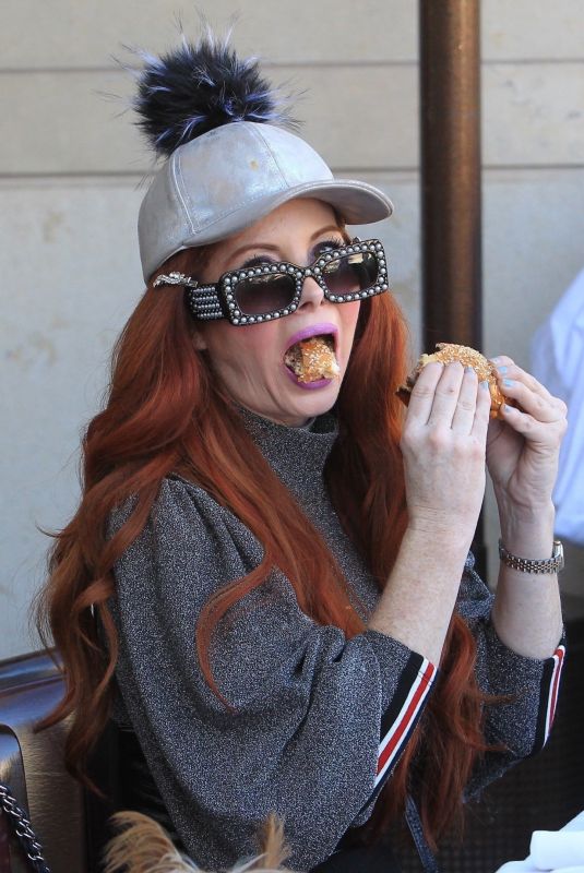 PHOEBE PRICE Out for Lunch in Beverly Hills 01/25/2019