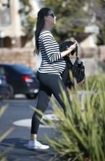 Pregnant ARPIL LOVE GEARY Out for Lunch in Studio City 01/18/2019