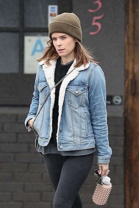 Pregnant KATE MARA Out and About in Beverly Hills 01/16/2019