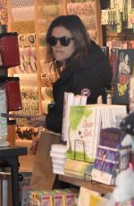 RACHEL BILSON Shopping at Paper Source in Studio City 01/15/2019