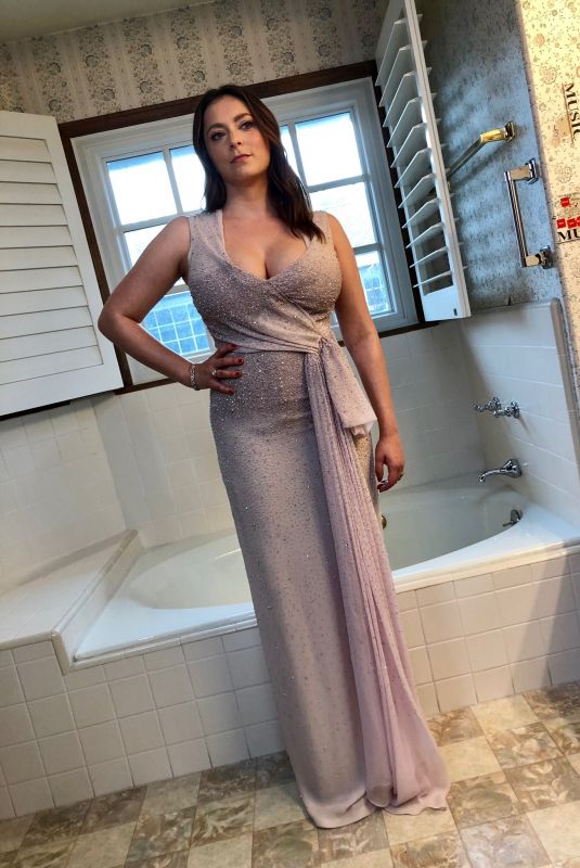 RACHEL BLOOM - Instagram Pictures 01/13/2019