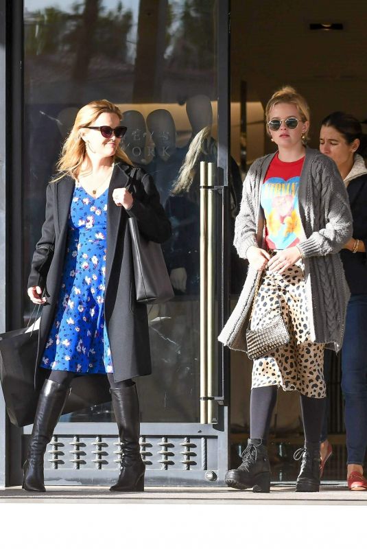 REESE WITHERSPOON and AVA PHILLIPPE Out Shopping in Beverly Hills 01/08/2019