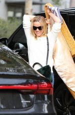 REESE WITHERSPOON Out and About in Santa Monica 01/12/2019
