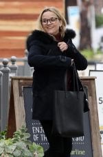 REESE WITHERSPOON Out for Breakfast at Le Pain Quotidien in Brentwood 01/16/2019