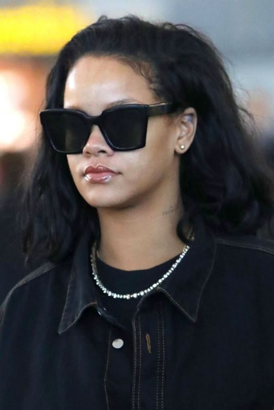 RIHANNA at JFK Airport in New York 01/28/2019