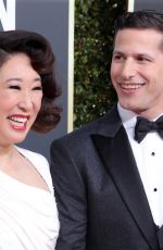 SANDRA OH and Andy Samberg at 2019 Golden Globe Awards in Beverly Hills 01/06/2019