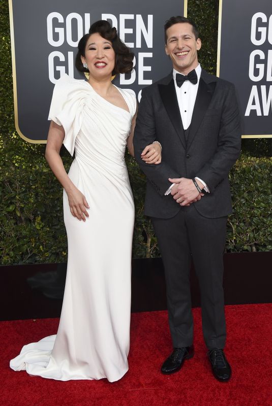 SANDRA OH and Andy Samberg at 2019 Golden Globe Awards in Beverly Hills 01/06/2019