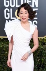 SANDRA OH at 2019 Golden Globe Awards in Beverly Hills 01/06/2019
