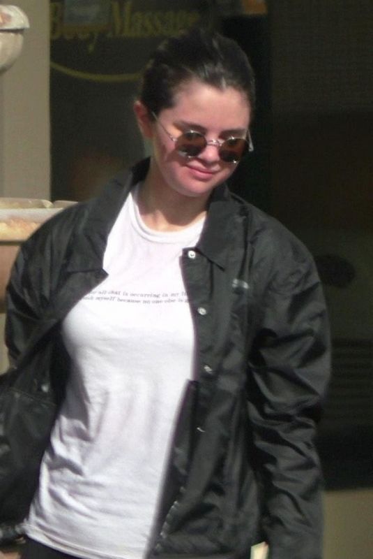 SELENA GOMEZ Heading to a Gym in West Hollywood 01/28/2019