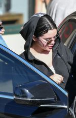 SELENA GOMEZ Leaves a Gym in Los Angeles 01/09/2019