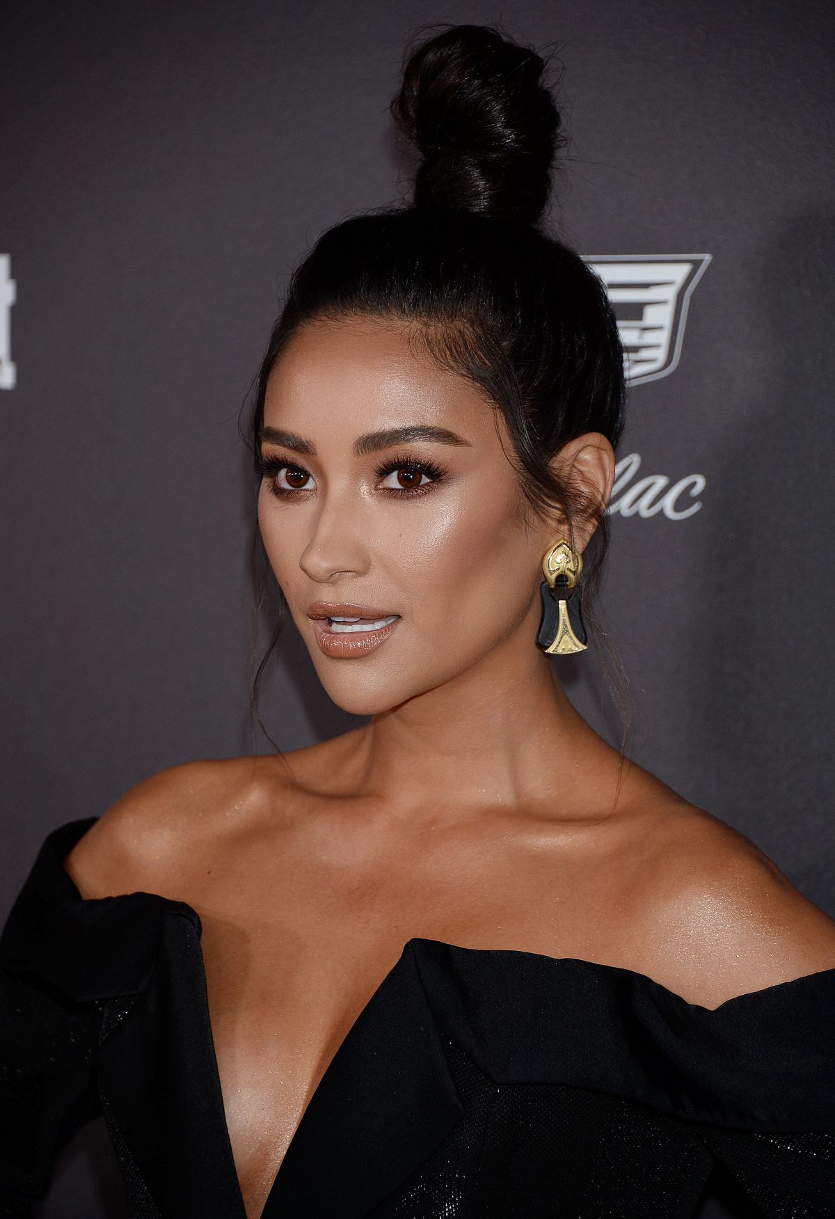 SHAY MITCHELL at Entertainment Weekly Pre-sag Party in Los Angeles 01 ...