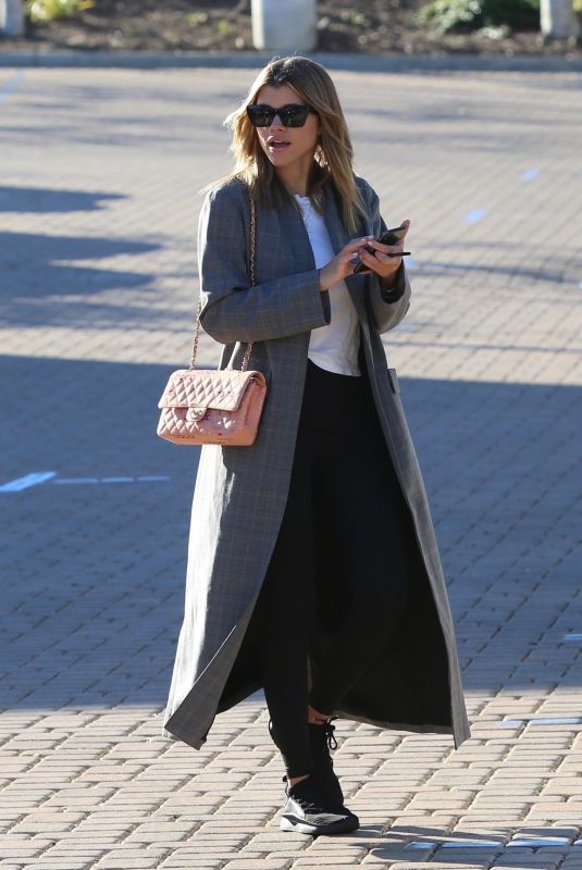 SOFIA RICHIE Shopping at Malibu Country Mart 01/03/2019