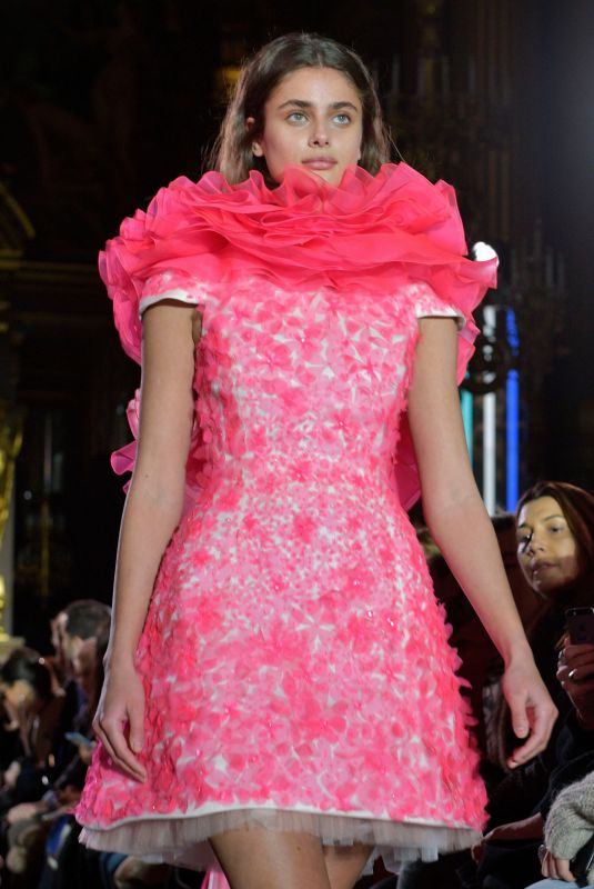 TAYLOR HILL at Schiaparelli Runway Show in Paris 01/21/2019