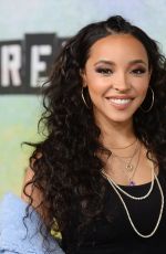 TINASHE at Rent: Live Photocall in Los Angeles 01/08/2019
