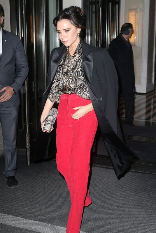 VICTORIA BECKHAM Out and About in New York 01/22/2019