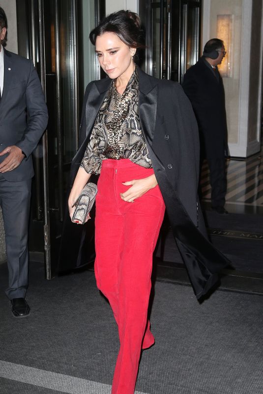 VICTORIA BECKHAM Out and About in New York 01/22/2019