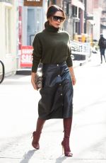 VICTORIA BECKHAM Out Shopping in New York 01/25/2019