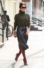 VICTORIA BECKHAM Out Shopping in New York 01/25/2019