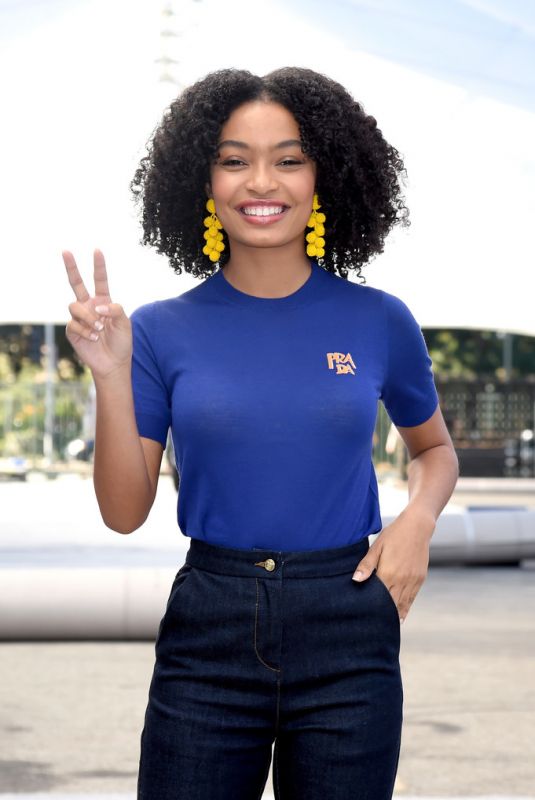 YARA SHAHIDI at Screen Actors Guild Awards Silver Carpet Rollout in Los Angeles 01/25/2019