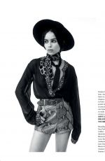 ZOE KRAVITZ in L