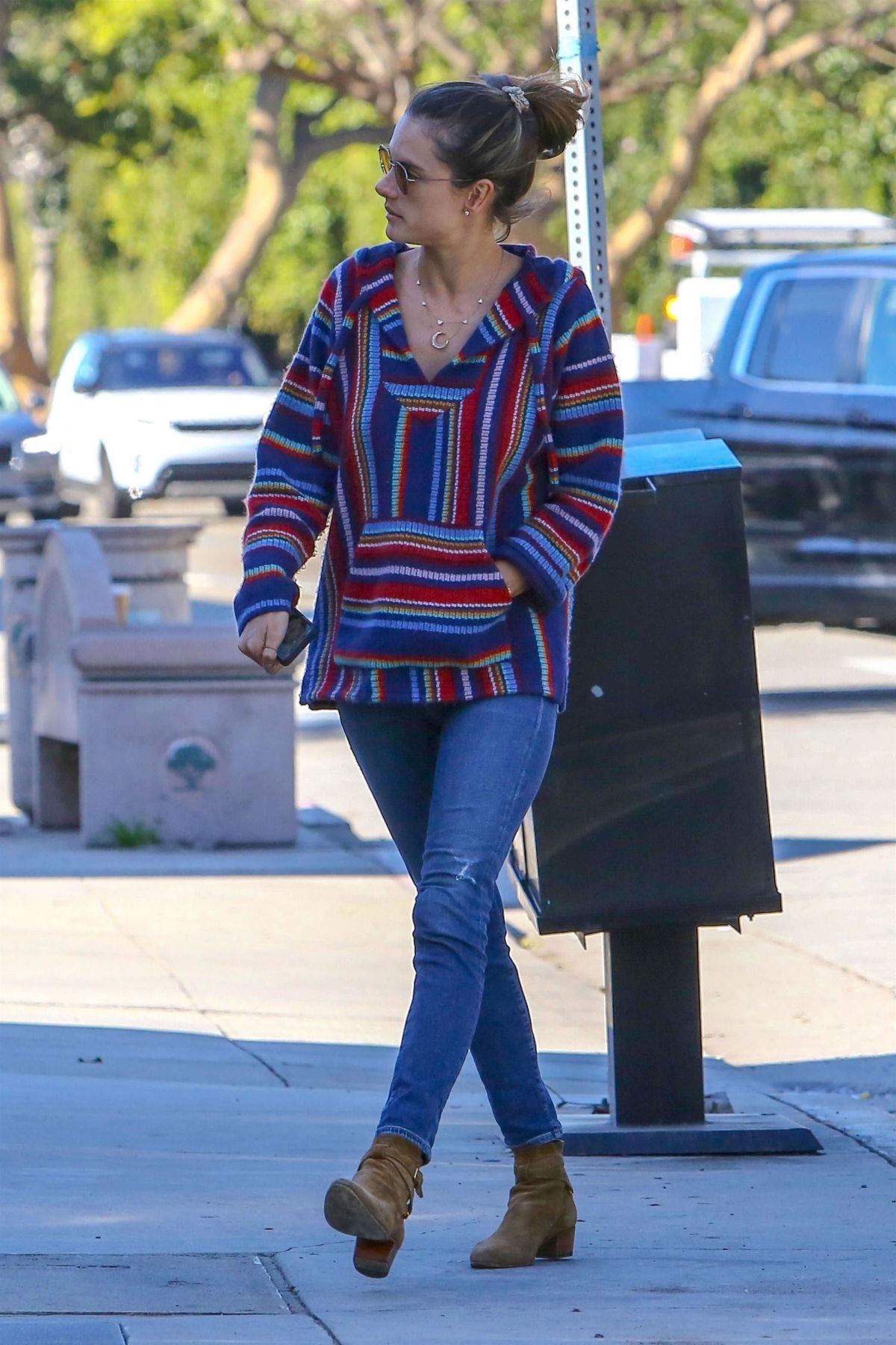 alessandra-ambrosio-out-and-about-in-brentwood-02-11-2019-1.jpg