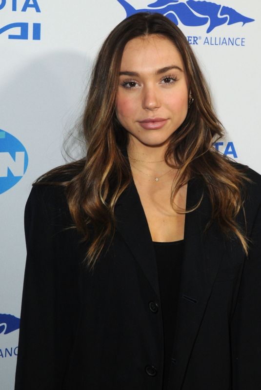 ALEXIS REN at Keep it Clean Live Comedy to Benefit Waterkeeper Alliance in Los Angeles 02/21/2019