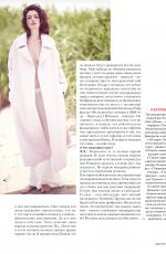 ANNE HATHAWAY in Psychologies Magazine, Russia March 2019