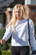 AVA SAMBORA Shopping at See