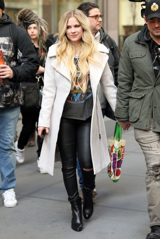 AVRIL LAVIGNE Leaves SiriusSM in New York 02/19/2019