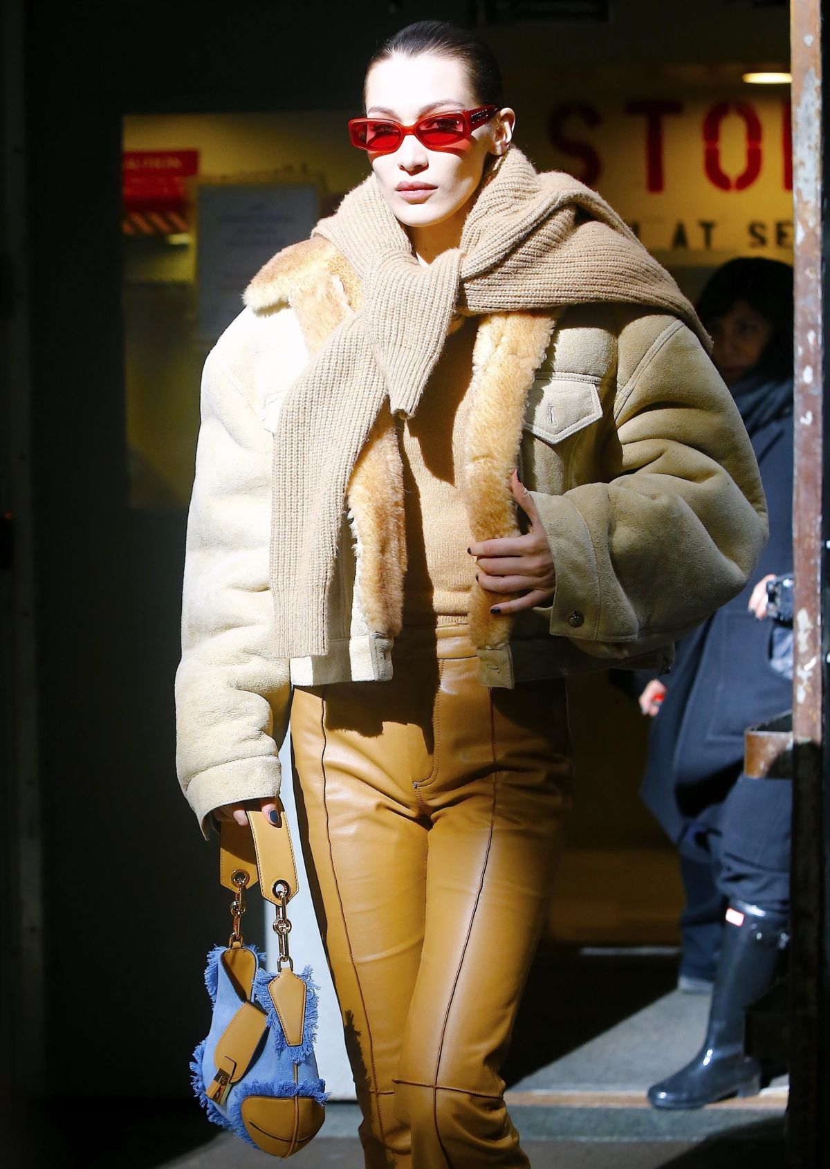 bella-hadid-arrives-at-michael-kors-show-in-new-york-fashion-week-02-13-2019-2.jpg