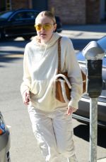 DAKOTA FANNING Out for Lunch at Joan