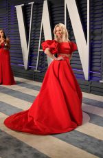 ELIZABETH BANKS at Vanity Fair Oscar Party in Beverly Hills 02/24/2019