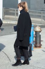 ELIZABETH OLSEN Arrivesa at JFK Airport in New York 02/15/2019