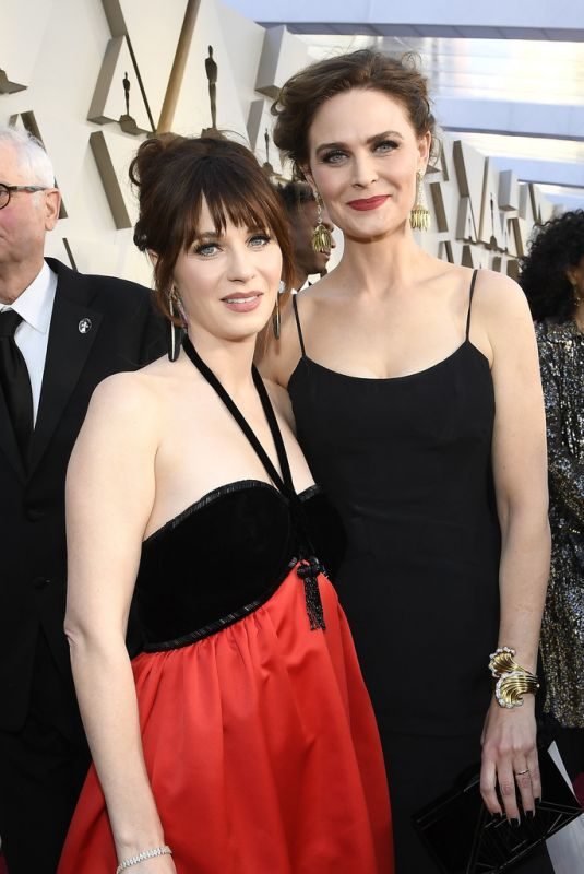EMILY and ZOOEY DESCHANEL at Oscars 2019 in Los Angeles 02/24/2019