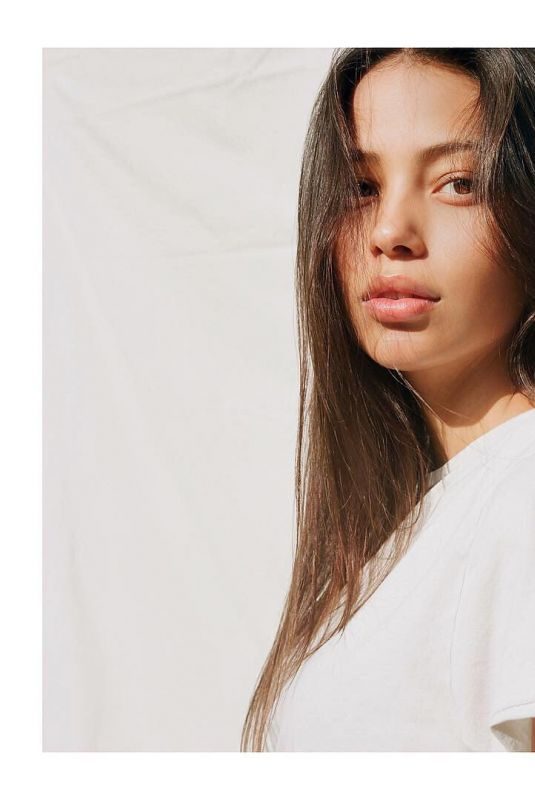 FIONA BARRON on the Set of a Photoshoot, February 2019