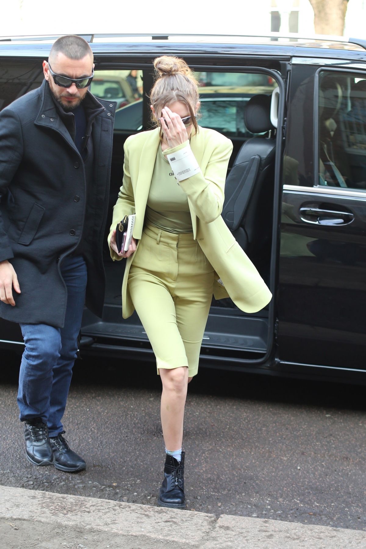 gigi-hadid-out-and-about-in-milan-02-21-2019-2.jpg