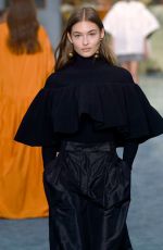 GRACE ELIZABETH at Carolina Herrera Runway Show in New york 02/11/2019