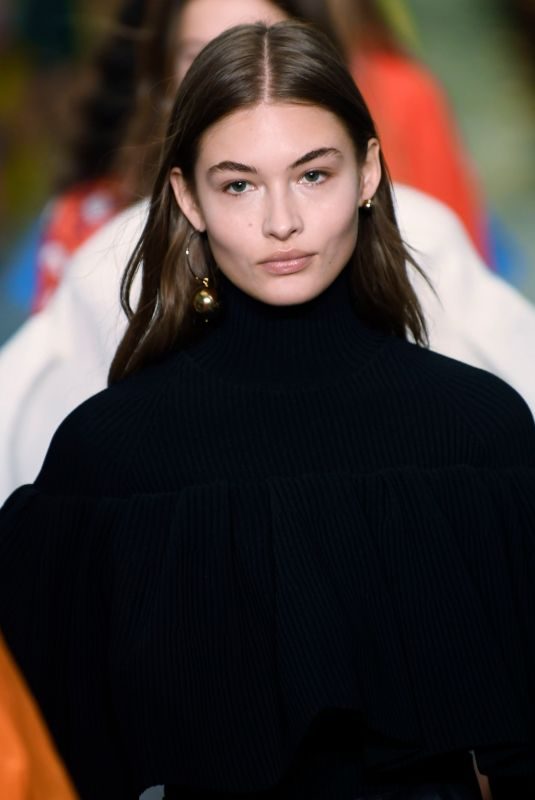 GRACE ELIZABETH at Carolina Herrera Runway Show in New york 02/11/2019