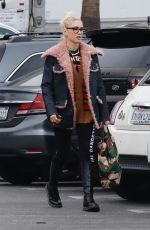 GWEN STEFANI Out and About in Sherman Oaks 02/15/2019