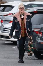 GWEN STEFANI Out and About in Sherman Oaks 02/15/2019