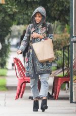 HALLE BERRY Shoppinig for Grocery in Los Angeles 02/13/2019