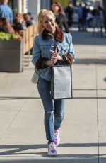 HEIDI MONTAG and Spencer Pratt Out for Lunch in West Hollywood 02/08/2019
