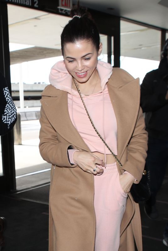 JENNA DEWAN Arrives at LAX Airport in Los Angeles 02/05/2019