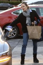 JENNIFER GARNER Out Shopping in Santa Monica 02/02/2019