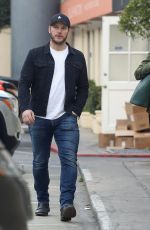 KATHERINE SCHWARZENEGGER and Chris Pratt Out in Los Angeles 02/26/2019